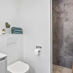 Three-bedroom In بيت للعطل
