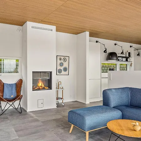 Сasa de vacaciones Three-bedroom In